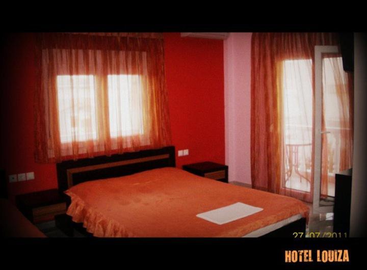 Hotel Louiza Paralia Katerinis Exterior photo